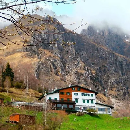 Rifugio Soldanella 3*